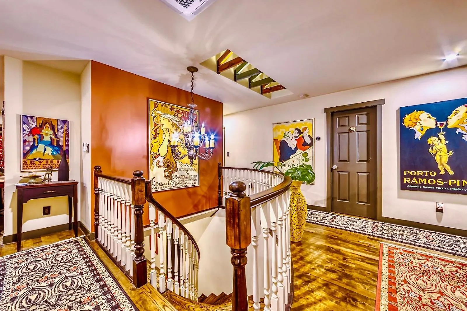 Neocolonial Nouveau Kensington Vacation Home Vancouver Guest house